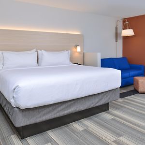 Standard King Room Mobility Accessible Roll Shower